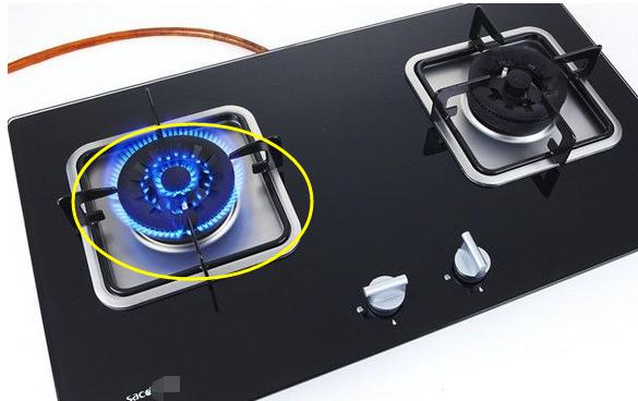 双燃气灶一个打不着火就熄火,燃气灶左边熄火右边就打不着火