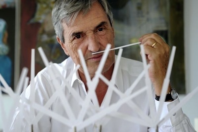 一瓶香水让我认清了一个人,一瓶香水让你走上人生巅峰