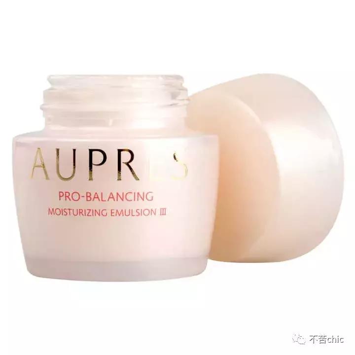 冬季皮肤干燥一招帮你解决,冬季皮肤干燥用什么洗面奶