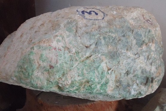 收破烂小伙得一千万,收破烂小伙买石头