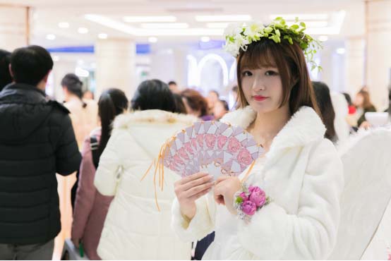 LOVELOVE概念店元旦开业真爱之花誓将浪漫进行到底