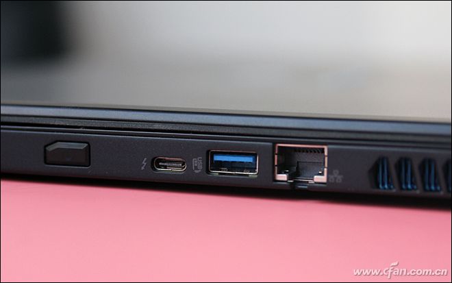 谁说超薄本不能流畅吃鸡？这款宏碁掠夺者Triton700表示不服！