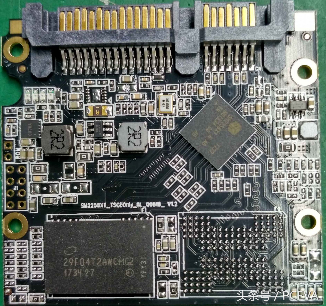现在的固态硬盘是什么样子的,最新的固态硬盘是什么样的