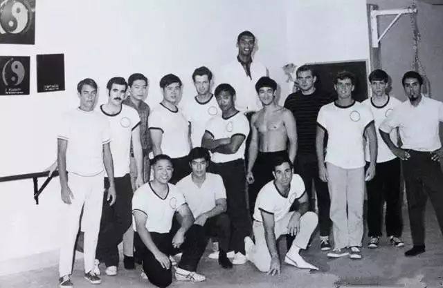 李小龙有多崇拜周星驰,周星驰崇拜李小龙