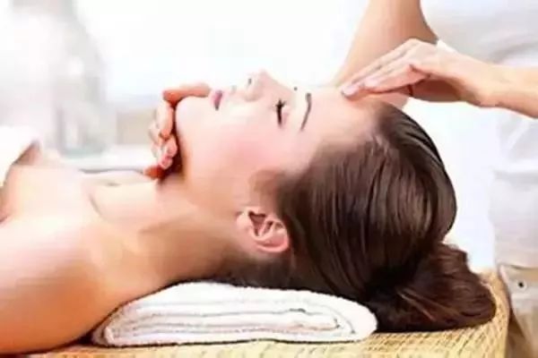 在北京1000元能做什么生意,在北京100元能买多少零食