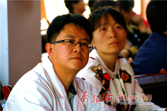 卧室空调会吹出有毒有害的风吗,房间有臭味空调开送风有效吗