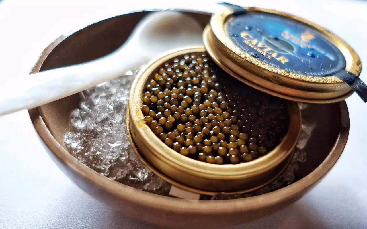 吃鱼子酱正确吃法,吃鱼子酱咋样