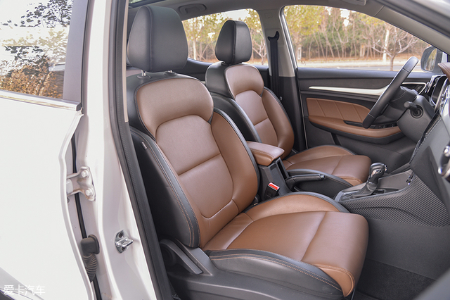 爱卡suv,名爵zs2020款1.5l是三缸还是四缸