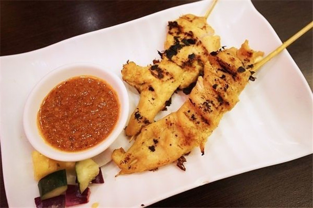 桃园中坜这家星马料理餐厅“海南鸡”超级滑嫩Q弹！