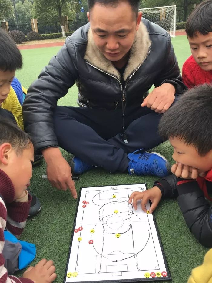 第一中小学生足球比赛,中小学生11人足球比赛