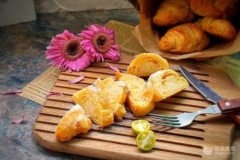 意大利羊角起酥面包,丹麦起酥牛角面包的做法