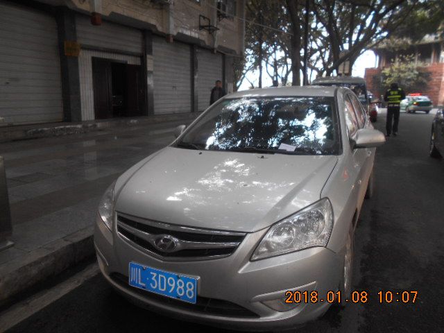 “停车反面教材”最新一期公布，快来看看是否有你认识的车牌号