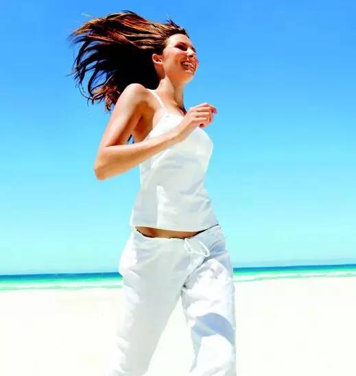 米兰达可儿发福肚子赘肉,米兰达可儿发福身材围度变大两圈