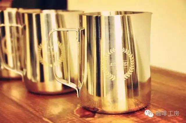 新手选咖啡拉花针还是拉花缸好,拉花拿铁用什么花缸好