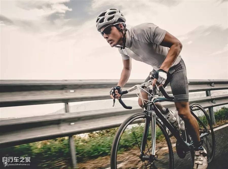 汽车轮胎安装胎纹方向是一致的吗,轮胎胎纹间距不一样有影响吗