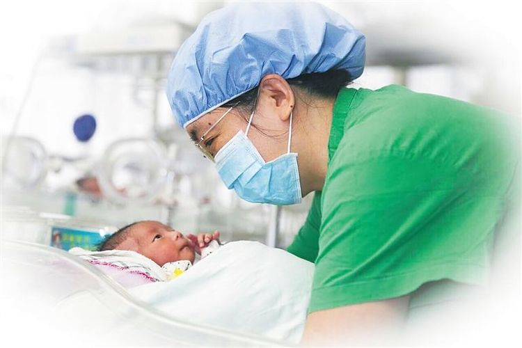 三亚市人民医院强还是中心医院好,三亚人民医院排名榜