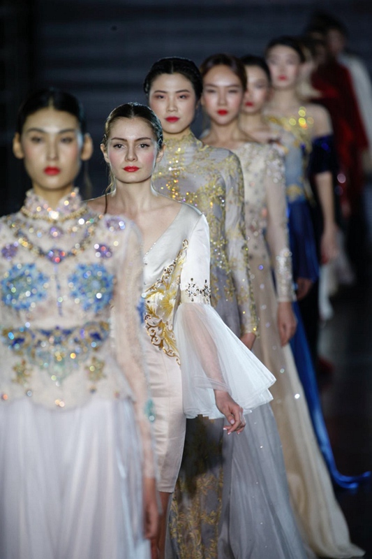 哈尔滨时装周以时尚之名为奥运,秀场直击哈尔滨时装周精彩绝伦