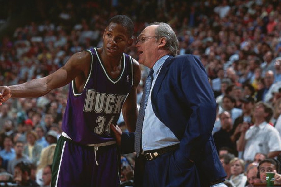 君子剑雷阿伦13年总决赛,雷阿伦属性