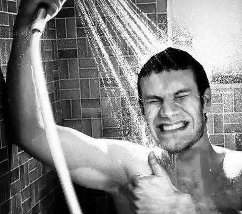 飞利浦i9电动牙刷和欧乐Bi9对比,飞利浦电动牙刷hx3250a多少钱