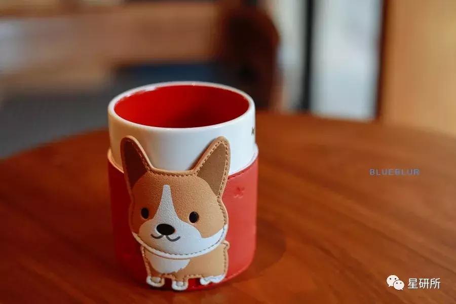 星巴克又来抢钱了，一大波柯基正在向你跑来！然而这还不是全部……