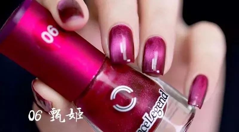 红色挑心系列美甲,明星同款纯色美甲推荐