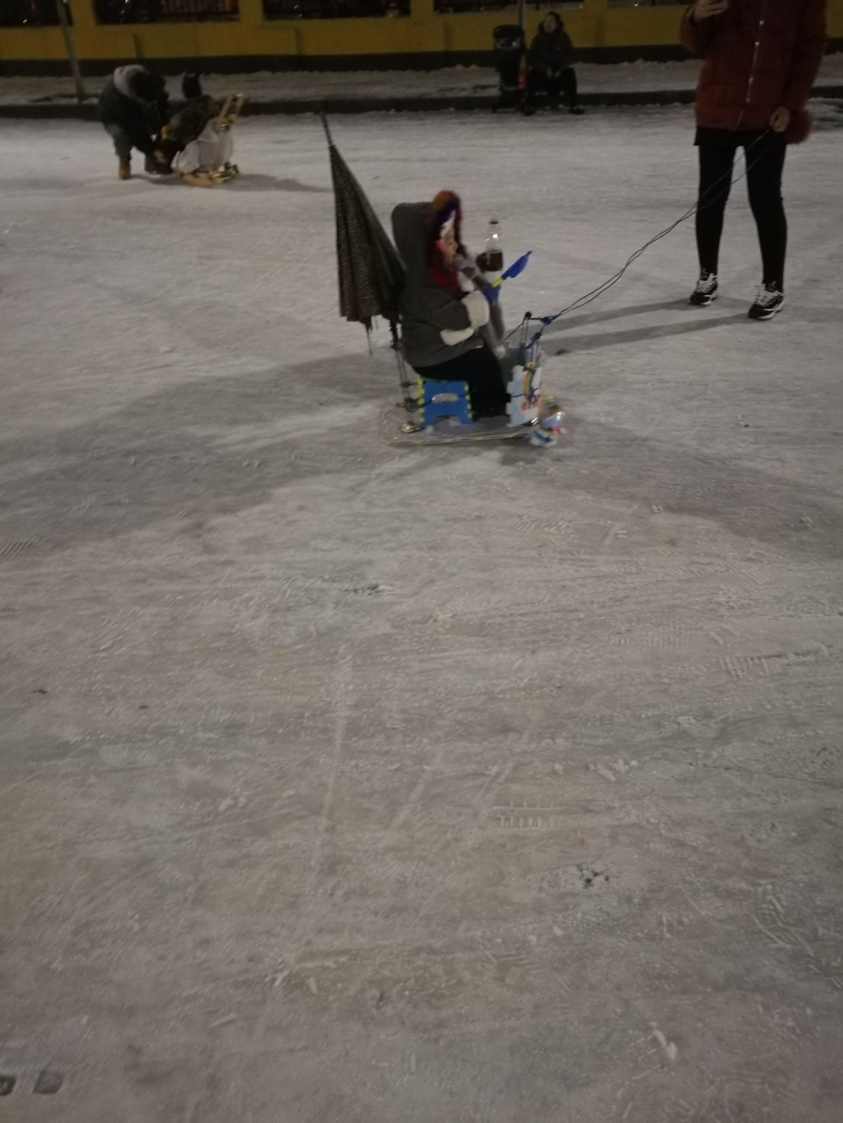 滑雪场滑雪装备有哪些,滑雪场地的滑雪工具