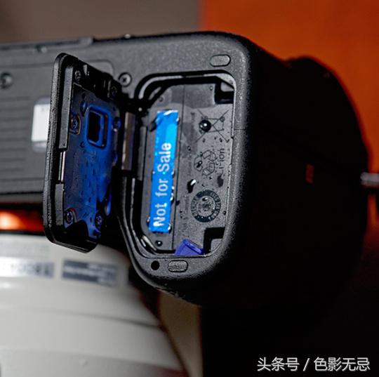 A7RIII、D850、5D4防滴溅能力到底如何？有人不惜代价做了测试
