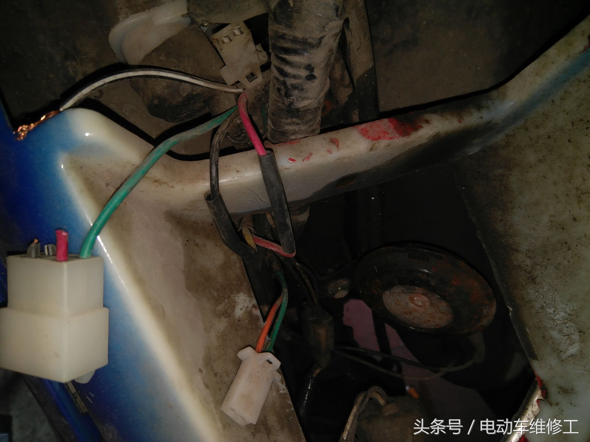 电动车显示99公里但是不走怎么修,电动车不走的原因及修理视频