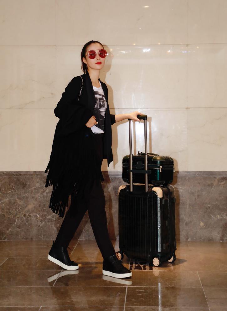 时尚潮人必入手的鞋子,最新明星同款潮鞋