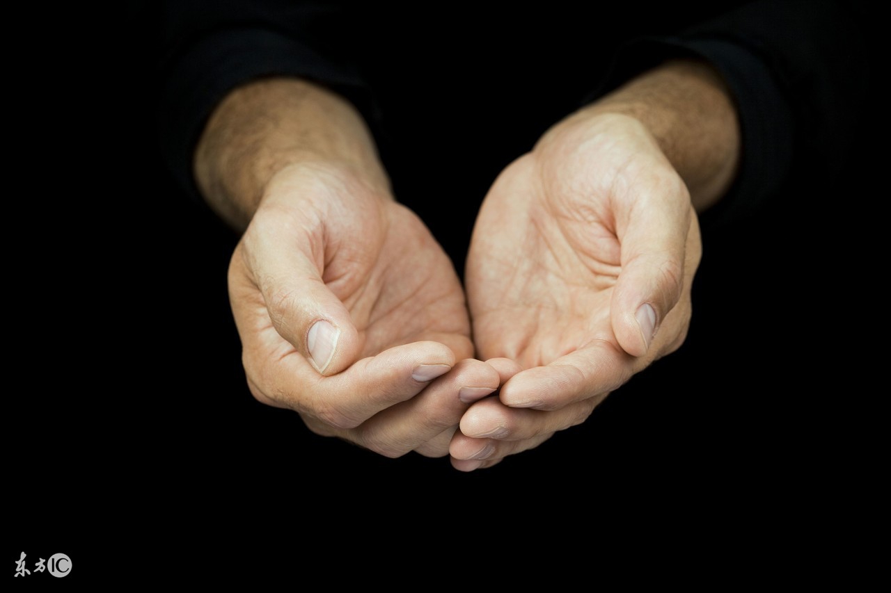 秋冬手干裂润手霜,冬天手裂擦什么护肤