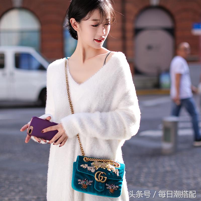 这个冬天谁会拒绝温暖的毛衣,拒绝孩子气穿搭