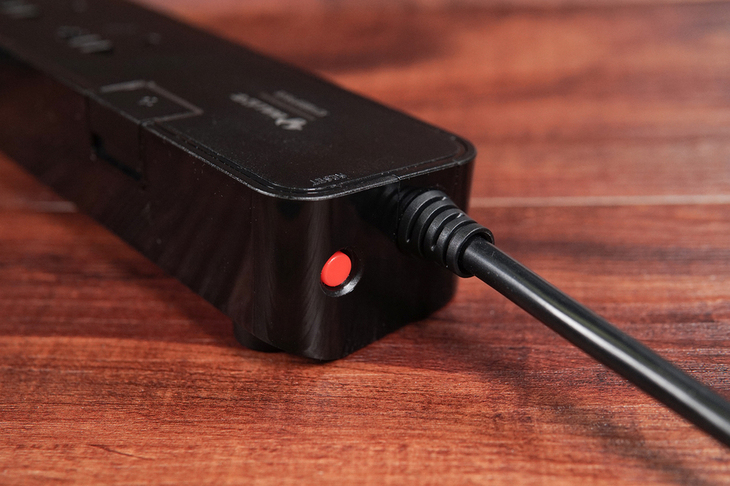 冬季电压不稳真的伤不起抗电涌插座守护电器安全