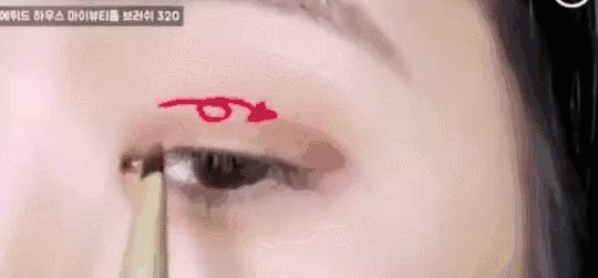 周冬雨单眼皮小眼睛怎么画眼妆,周冬雨同款眼妆教程