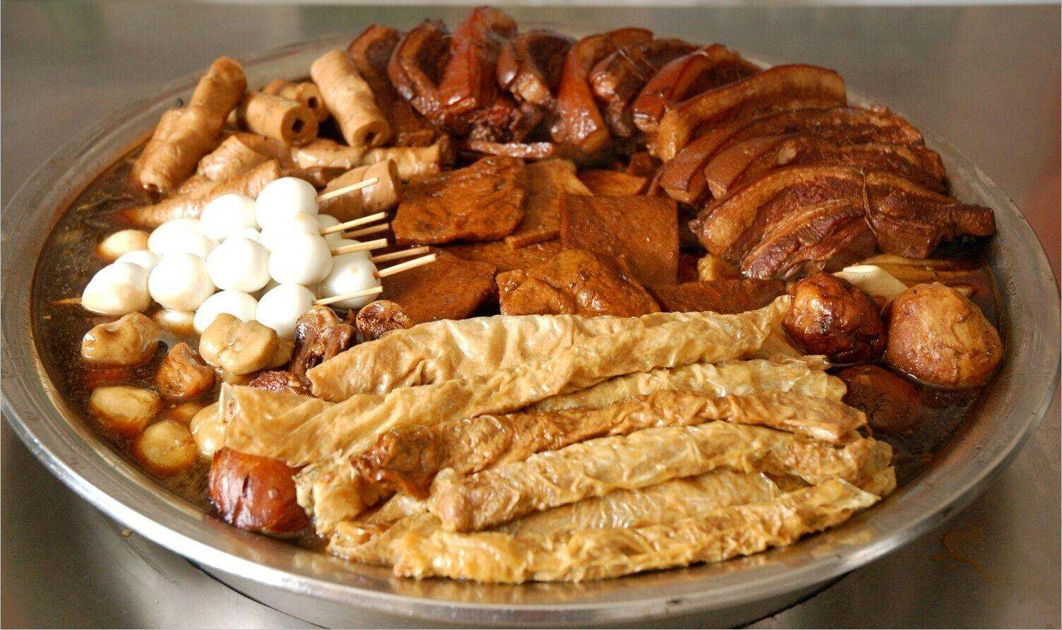 济宁名吃山东老字号中华第一甏,甏肉干饭济宁名吃把子肉图片