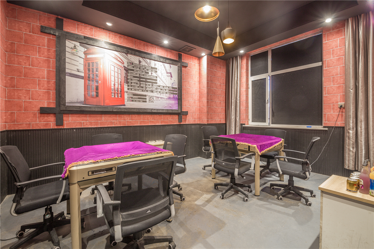 过年了该和朋友聚会了,马上就过年了心里特别难过