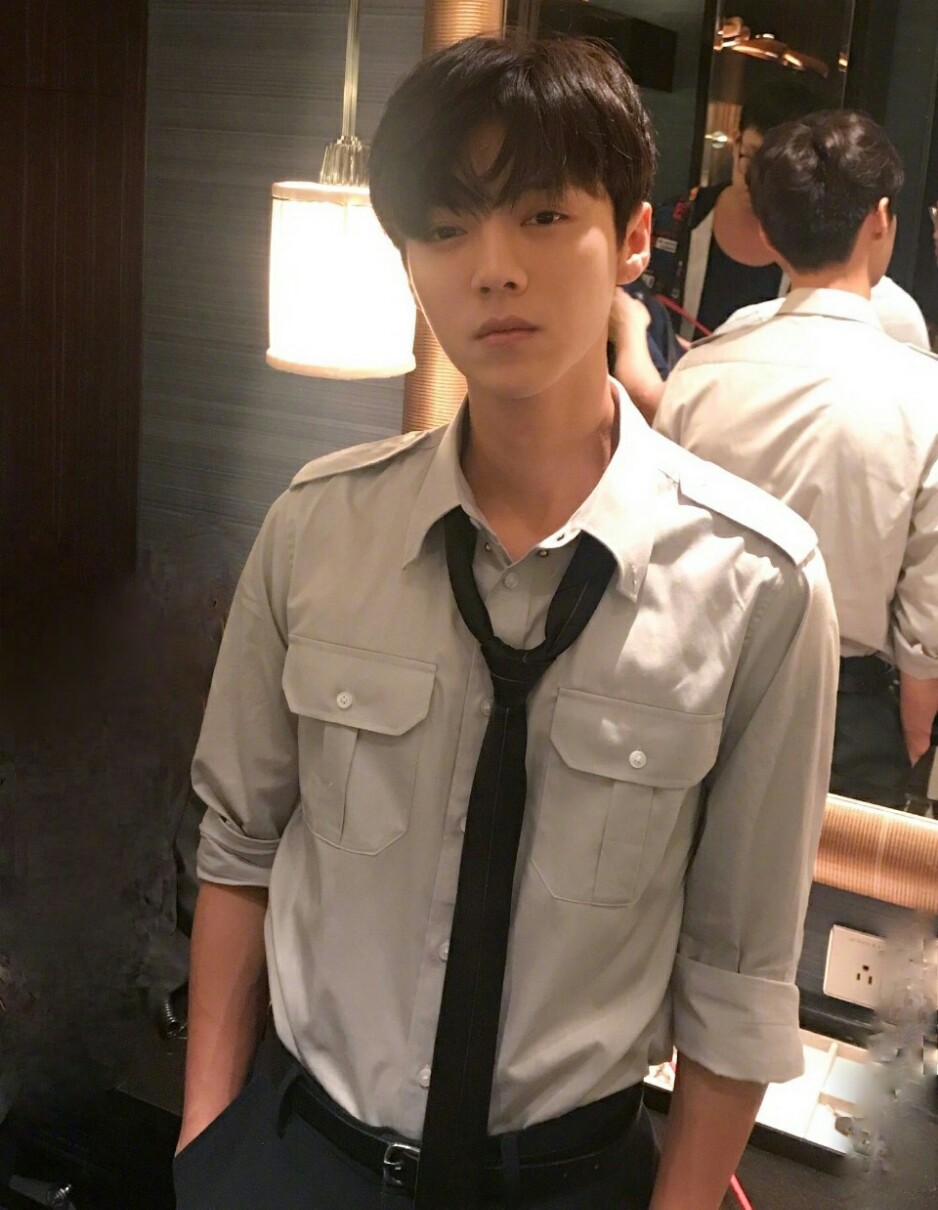 鹿晗练舞抱怨辛苦，惹“爸爸”邓超心疼！