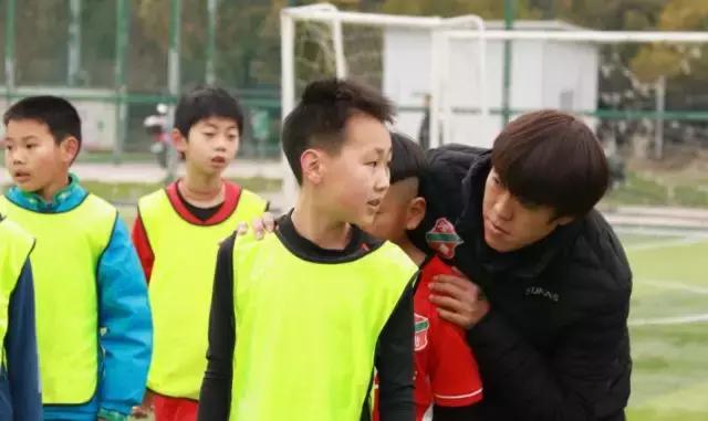 从暖秋到严冬，明基悦宁体育中心青训点秋季班今日正式结业！