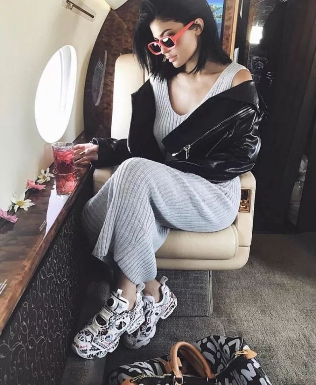 2017年运动鞋十大品牌,2017年十大名牌运动鞋