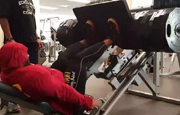 腿粗咋整,腿粗怎么拉伸能让腿变细变长