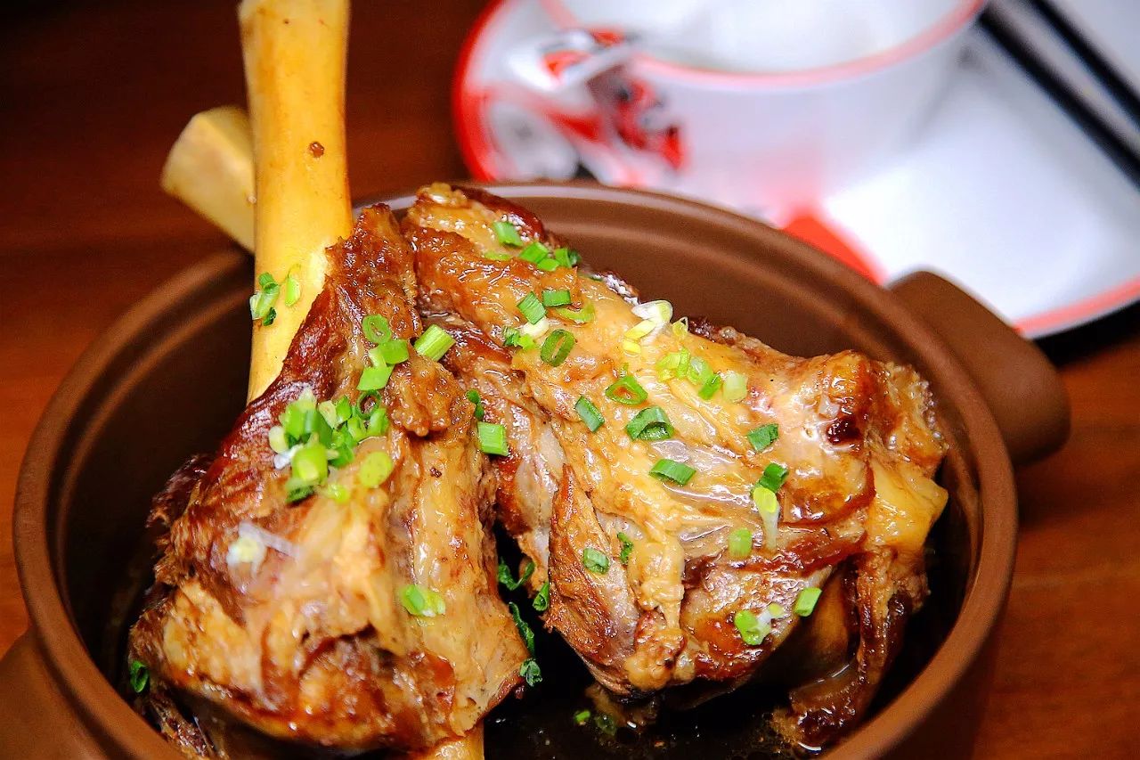 一年卖200w只老北京烤鸭店,烤鸭39年老店