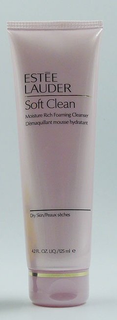 如何用洗面奶正确洗脸和护肤 (洗脸有必要用2种洗面奶吗)