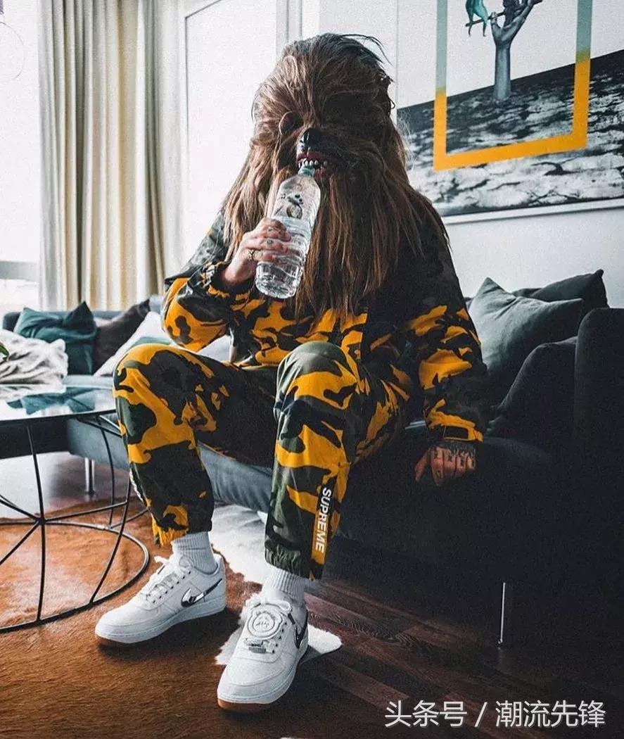 怎样看待买潮牌都买假的的人,买潮牌的人