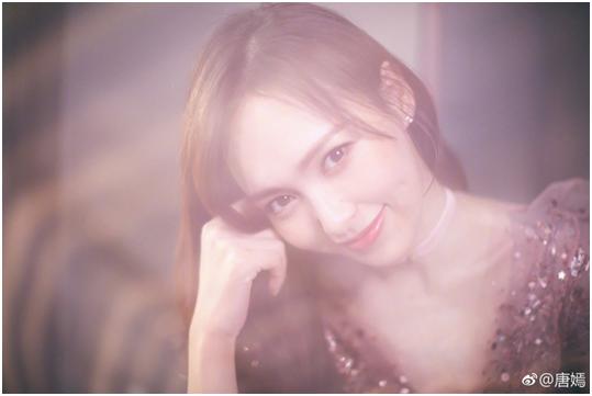 女星唐嫣,明星代言的智能指纹锁