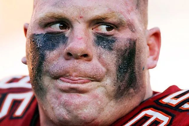 画个黑色的眼,画个黑眼圈