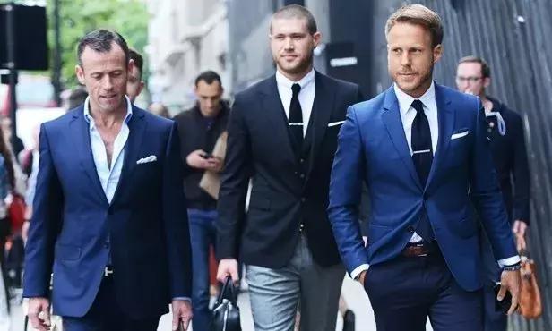 为啥你穿西装像房地产中介,房产中介西装