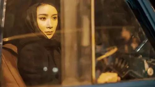 中年“余罪”带大胸姐跨国追凶？这后续真是一万个想不到啊