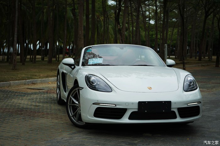保时捷718boxster敞篷购车过程,保时捷718boxster冰雪漂移