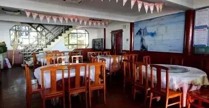 华山住宿山上过夜攻略,华山徒步上山住宿攻略