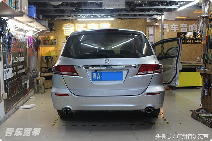 奥德赛混动音响箱体,本田奥德赛改装哈曼卡顿8寸喇叭