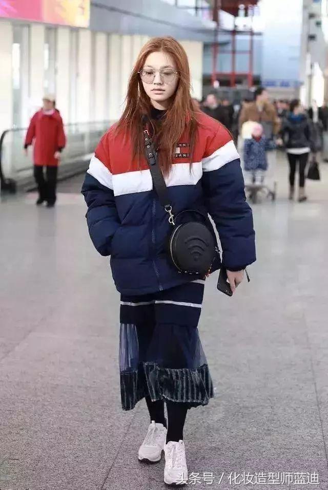 羽绒服搭配裙子冬天穿搭,羽绒服裙子冬日最强搭配